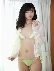 中山梨奈